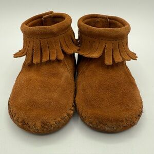 Minnetonka Moccasins Style 1182 - Toddler Back-Flap Bootie - Brown Suede Size 4